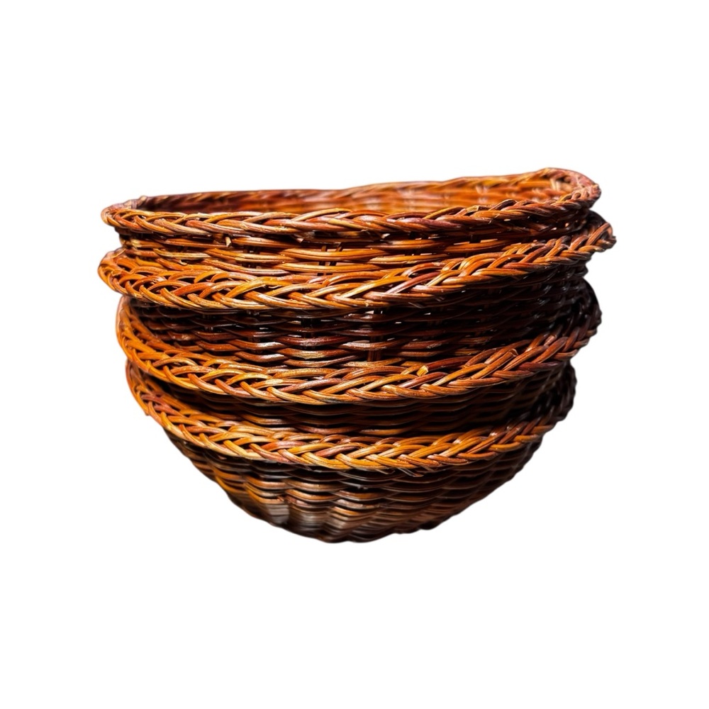 Set of 4 vintage Italian rattan/bohemian fruit or bread baskets from the 1970s